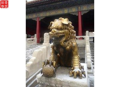 北京故宮門前的銅獅子