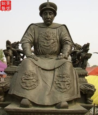 皇太極銅像