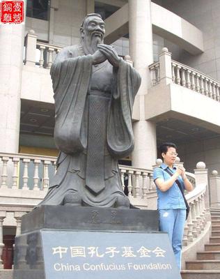 羊獅慕孔子雕像