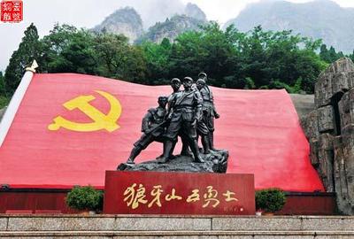 英雄人物雕塑作品圖片