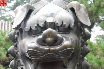 避暑山莊垂耳銅獅子