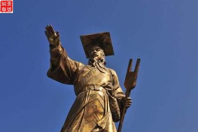 青銅峽大峽谷大禹銅像