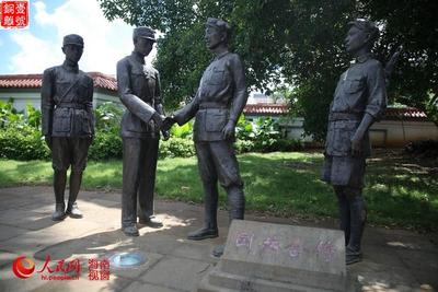 部隊(duì)人物銅雕塑