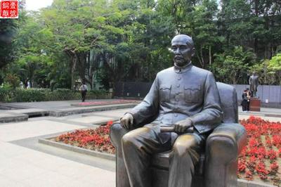 中山大學(xué)孫中山紀念銅像