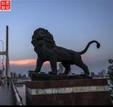八一大橋上的銅獅子