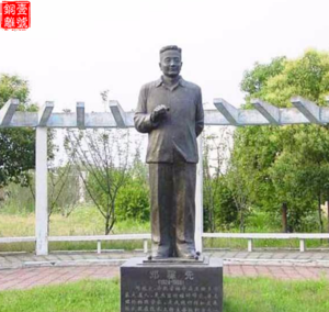 銅雕現(xiàn)代人物