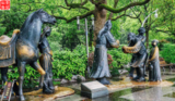 大雁塔白居易銅像