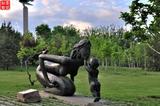 北京公园人物雕塑