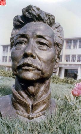 杭州鲁迅铜像