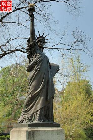 自由女神铜像的意义